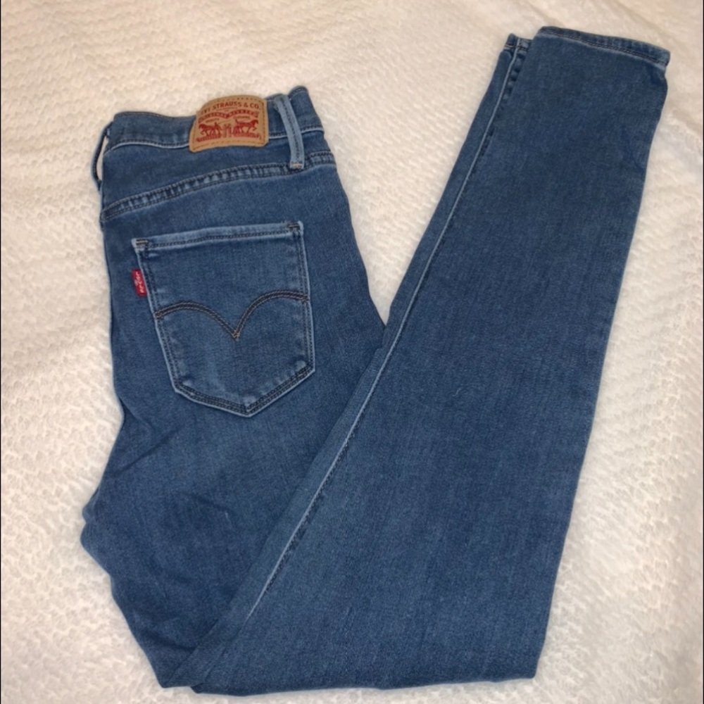 LEVIS JEANS